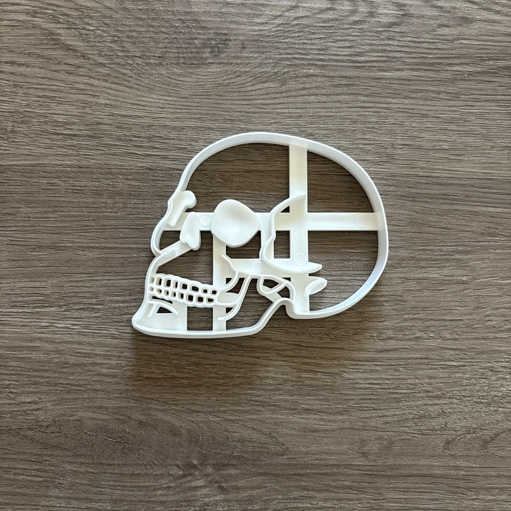 Skull Cookie Cutter - Picture 2 of 2